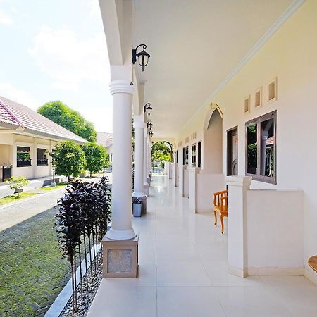 Collection O 91046 Hotel Remaja Indah Masamba Exteriör bild