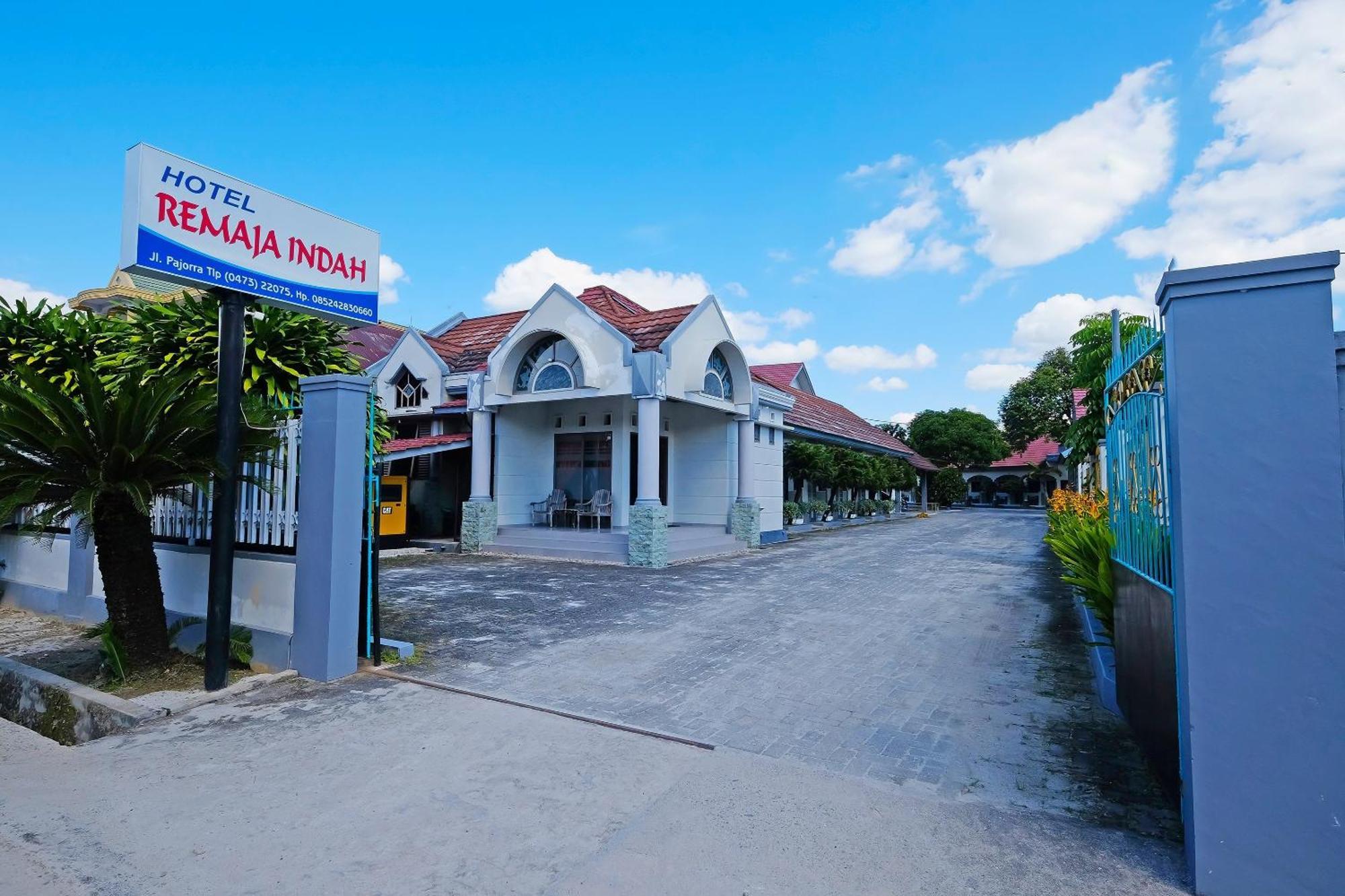 Collection O 91046 Hotel Remaja Indah Masamba Exteriör bild