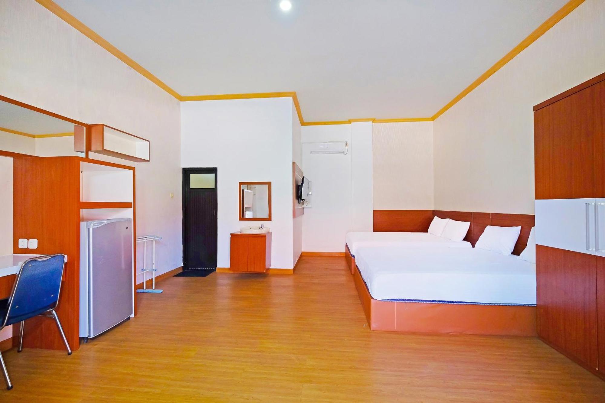 Collection O 91046 Hotel Remaja Indah Masamba Exteriör bild
