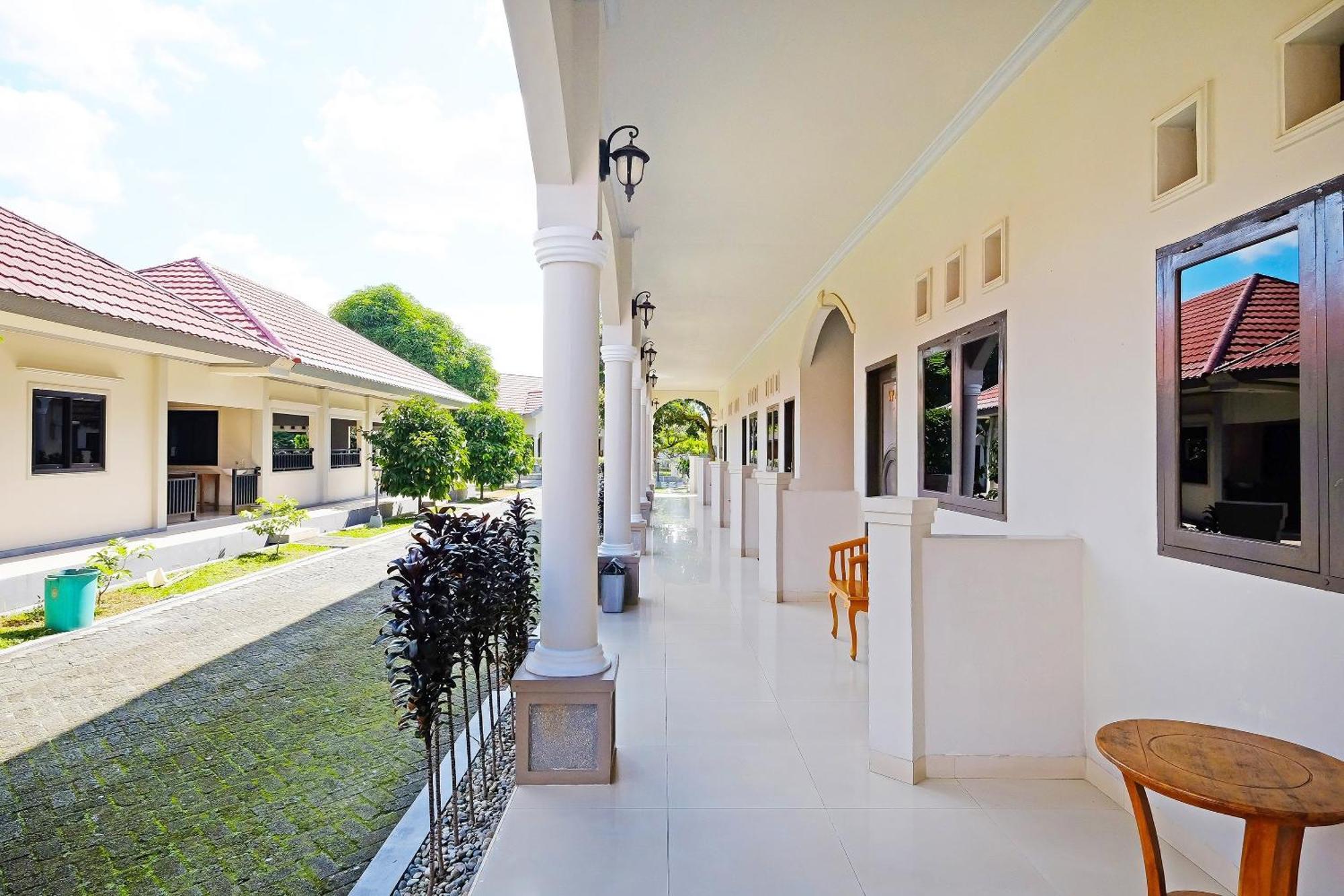 Collection O 91046 Hotel Remaja Indah Masamba Exteriör bild
